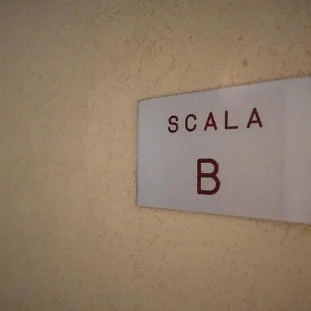Stanza Doppia Con Cucina E Bagno In Comune *