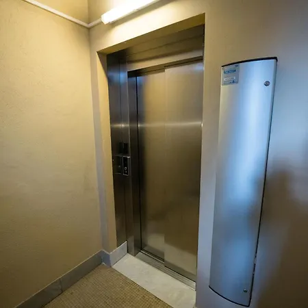 Stanza Doppia Con Cucina E Bagno In Comune Szálloda *