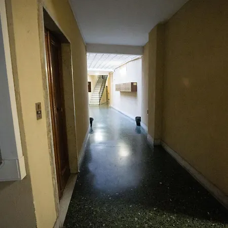 Stanza Doppia Con Cucina E Bagno In Comune Janov