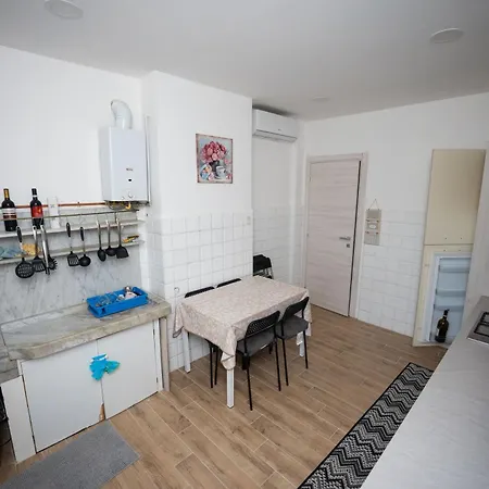 Stanza Doppia Con Cucina E Bagno In Comune Hotel